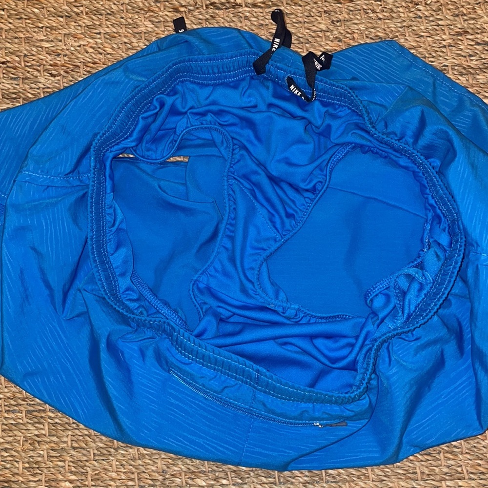 Nike Women’s Dri-Fit Running Short, blue Large - Picture 3 of 4